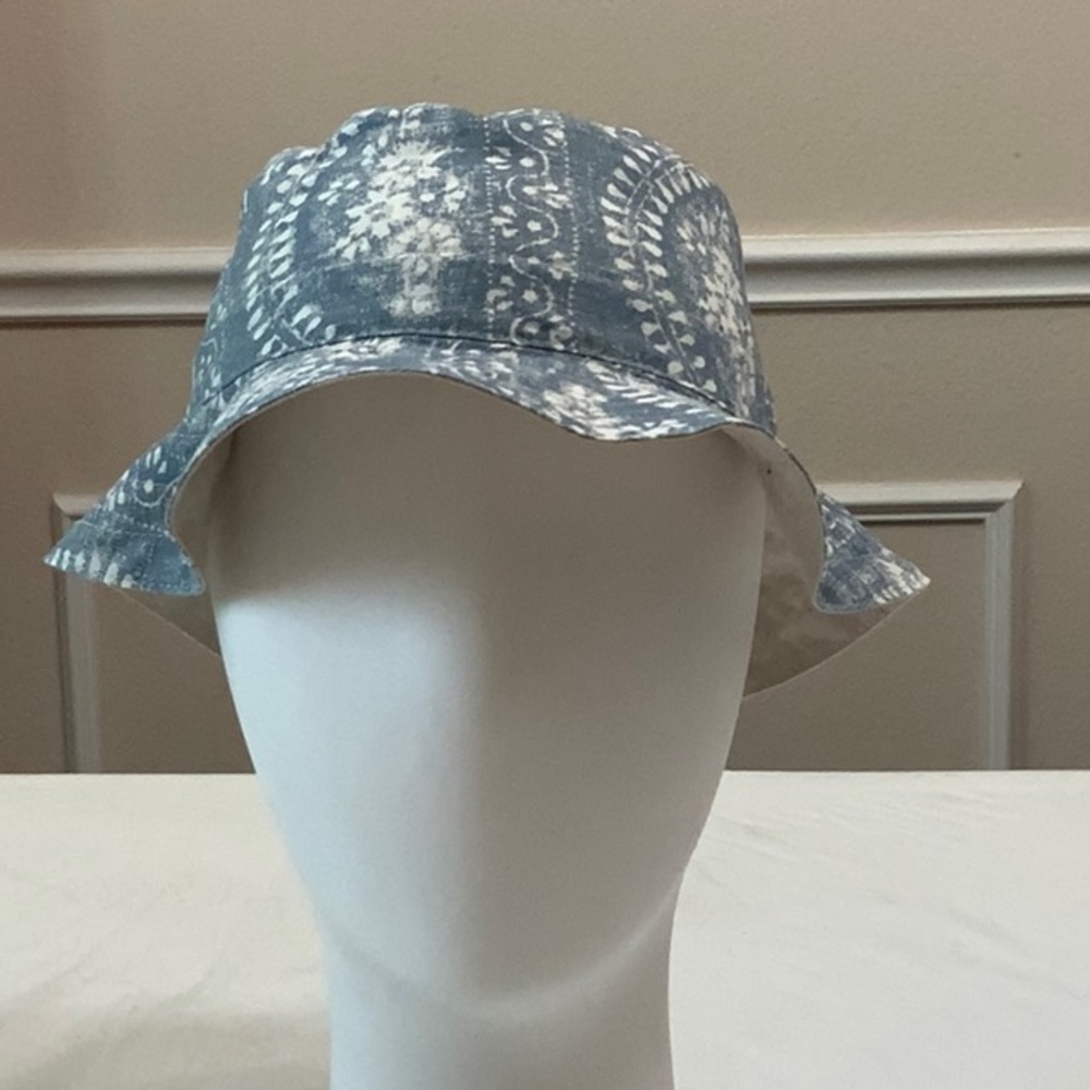 Tilley GIRL’S REVERSIBLE FLOPPY Hat - Blue/Sand